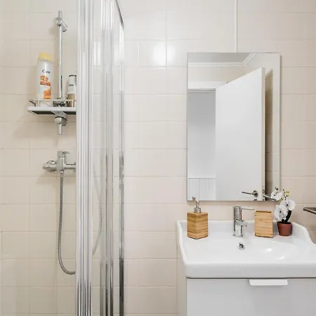 Apartman Close To Belem, With A Terrace Ii